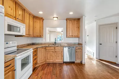 1884 W 1020 N, Provo, UT 84604 - Photo 10