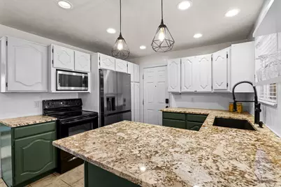 1528 E Sunview Dr S, Ogden, UT 84404 - Photo 10
