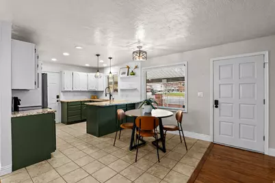 1528 E Sunview Dr S, Ogden, UT 84404 - Photo 8