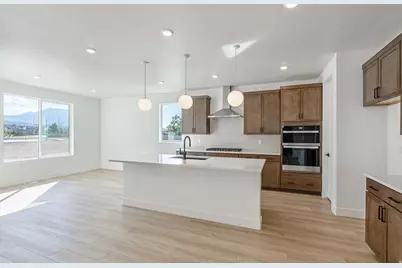 1018 E 250 S #16, Salem, UT 84653 - Photo 8