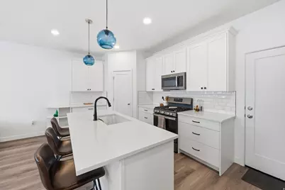 1974 W 775 N, Layton, UT 84041 - Photo 6