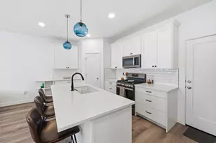 1974 W 775 N, Layton, UT 84041 - Photo 6