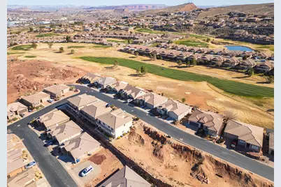 2261 S Tonaquint Dr #11, Saint George, UT 84770 - Photo 16