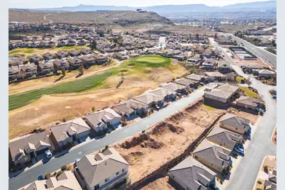 2261 S Tonaquint Dr #11, Saint George, UT 84770 - Photo 14