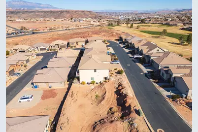 2261 S Tonaquint Dr #11, Saint George, UT 84770 - Photo 8