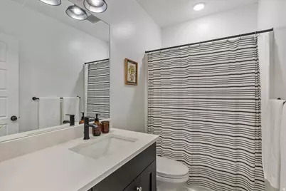 803 W 530 N, Orem, UT 84057 - Photo 24