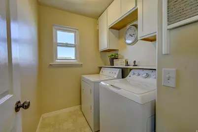 1119 S 970 W, Tooele, UT 84074 - Photo 32