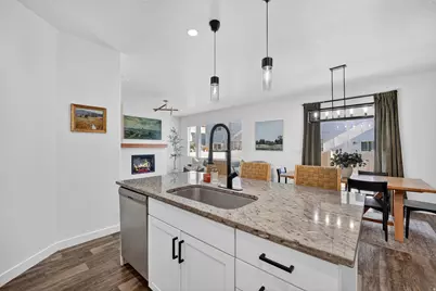 512 S Pegasus Way, Saratoga Springs, UT 84045 - Photo 14