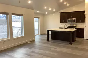 352 S Amber Fld Dr, Grantsville, UT 84029 - Photo 8