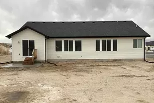 352 S Amber Fld Dr, Grantsville, UT 84029 - Photo 2