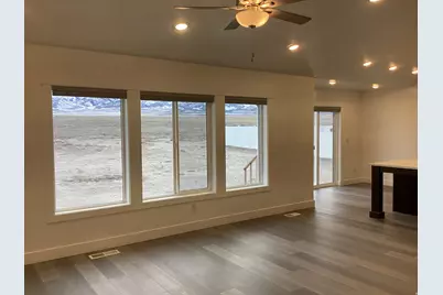 352 S Amber Field Dr, Grantsville, UT 84029 - Photo 6