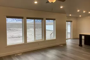 352 S Amber Fld Dr, Grantsville, UT 84029 - Photo 6