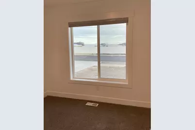 352 S Amber Field Dr, Grantsville, UT 84029 - Photo 12