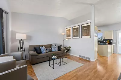 864 E 625 St S, Layton, UT 84041 - Photo 4