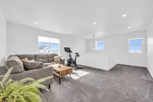 8496 N Tiffany Ln, Lake Point, UT 84074 - Photo 22