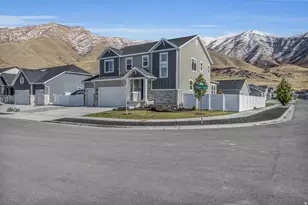 8496 N Tiffany Ln, Lake Point, UT 84074 - Photo 2