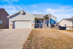 726 Pioneer Ave, Tooele, UT 84074 - Photo 1
