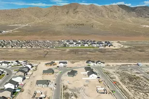 2406 E Morning Glory Way, Eagle Mountain, UT 84005 - Photo 8