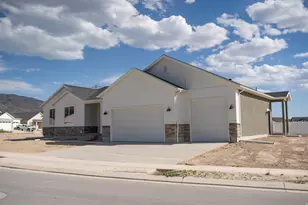 2406 E Morning Glory Way, Eagle Mountain, UT 84005 - Photo 4