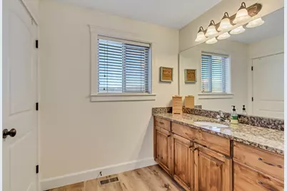 1237 N Silvercrest Dr, Saratoga Springs, UT 84045 - Photo 20