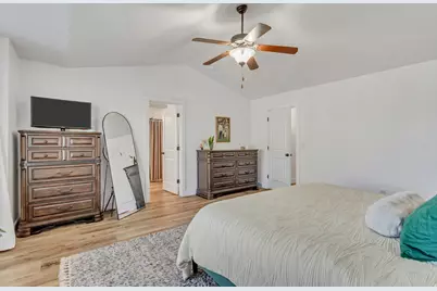 1237 N Silvercrest Dr, Saratoga Springs, UT 84045 - Photo 12