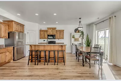 1237 N Silvercrest Dr, Saratoga Springs, UT 84045 - Photo 6