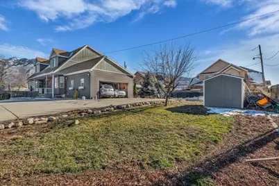 7462 S 2300 E, Cottonwood Heights, UT 84121 - Photo 30