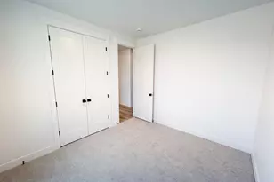 2403 E Sunflower Dr, Eagle Mountain, UT 84005 - Photo 24