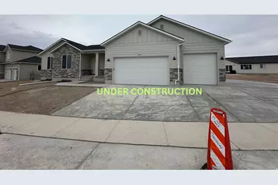 2403 E Sunflower Dr #449, Eagle Mountain, UT 84005 - Photo 1