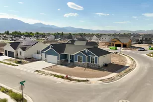 2403 E Sunflower Dr, Eagle Mountain, UT 84005 - Photo 6