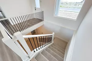 2403 E Sunflower Dr, Eagle Mountain, UT 84005 - Photo 30