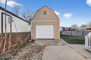 256 N Excalibur St, North Salt Lake, UT 84054 - Photo 20