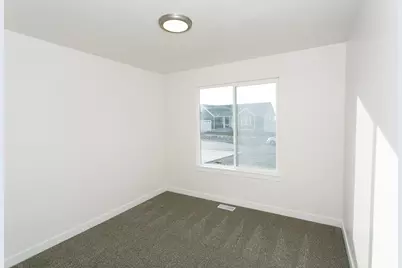 8214 N Lakeshore Dr, Lake Point, UT 84074 - Photo 14