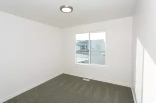 8214 N Lakeshore Dr, Lake Point, UT 84074 - Photo 14