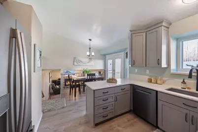 851 E Center St, Pleasant Grove, UT 84062 - Photo 6