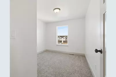 864 E 250 N, Hyrum, UT 84319 - Photo 12