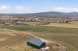 16418 N Beaver Dam Dr, Collinston, UT 84306 - Photo 2