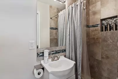 149 N Fort Ln W #1-D, Layton, UT 84041 - Photo 16