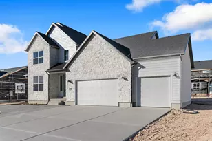 3816 W 2300 N, Clinton, UT 84015 - Photo 2