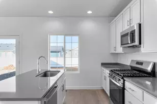 974 W Peregrine Dr, Stansbury Park, UT 84074 - Photo 12