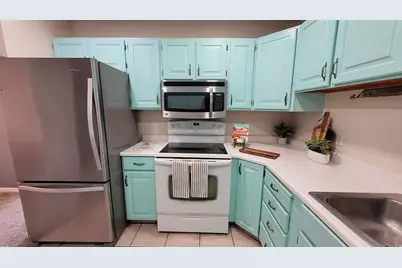 3241 S Plum Tree Ln W, Bountiful, UT 84010 - Photo 8