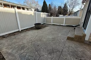 3241 S Plum Tree Ln W, Bountiful, UT 84010 - Photo 16