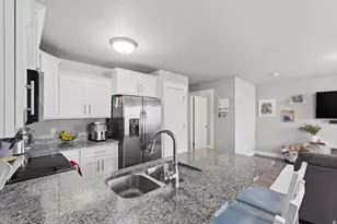 248 W 1950 N, Harrisville, UT 84414 - Photo 8