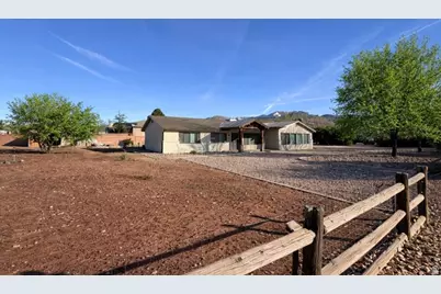 1442 W Diamond Valley Dr, Saint George, UT 84770 - Photo 24