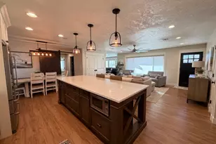 1442 W Diamond Valley Dr, Saint George, UT 84770 - Photo 4