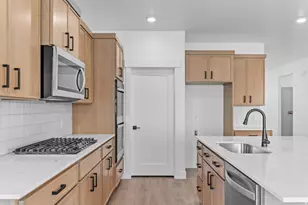 185 W Glenbrittle Dr, Lehi, UT 84048 - Photo 6