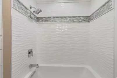 1900 E 5685 S, Holladay, UT 84121 - Photo 18