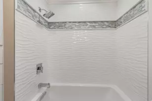 1900 E 5685 S, Holladay, UT 84121 - Photo 18