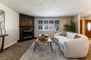 960 E 250 S, Kaysville, UT 84037 - Photo 4