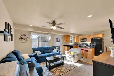 1829 W 5050 S, Roy, UT 84067 - Photo 2